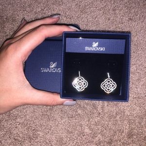 Beautiful Swarovski Pendant Earrings
